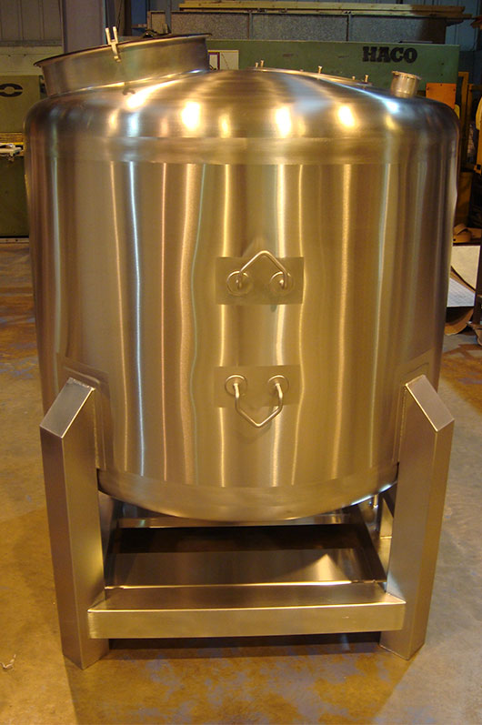 Stainless Steel Round IBCs and Pressure Vessels for use in the food, chemical and pharmaceutical sectors.