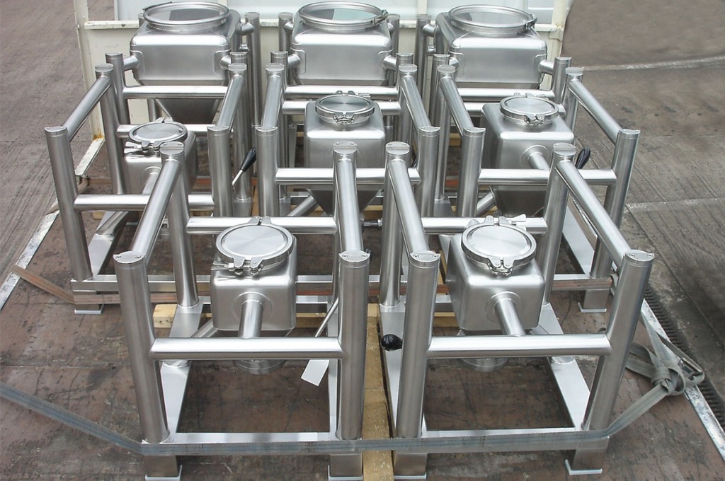 Intermediate bulk containers for laboratory conditions